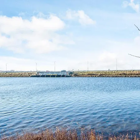 6 Person In Hojslev-by Traum